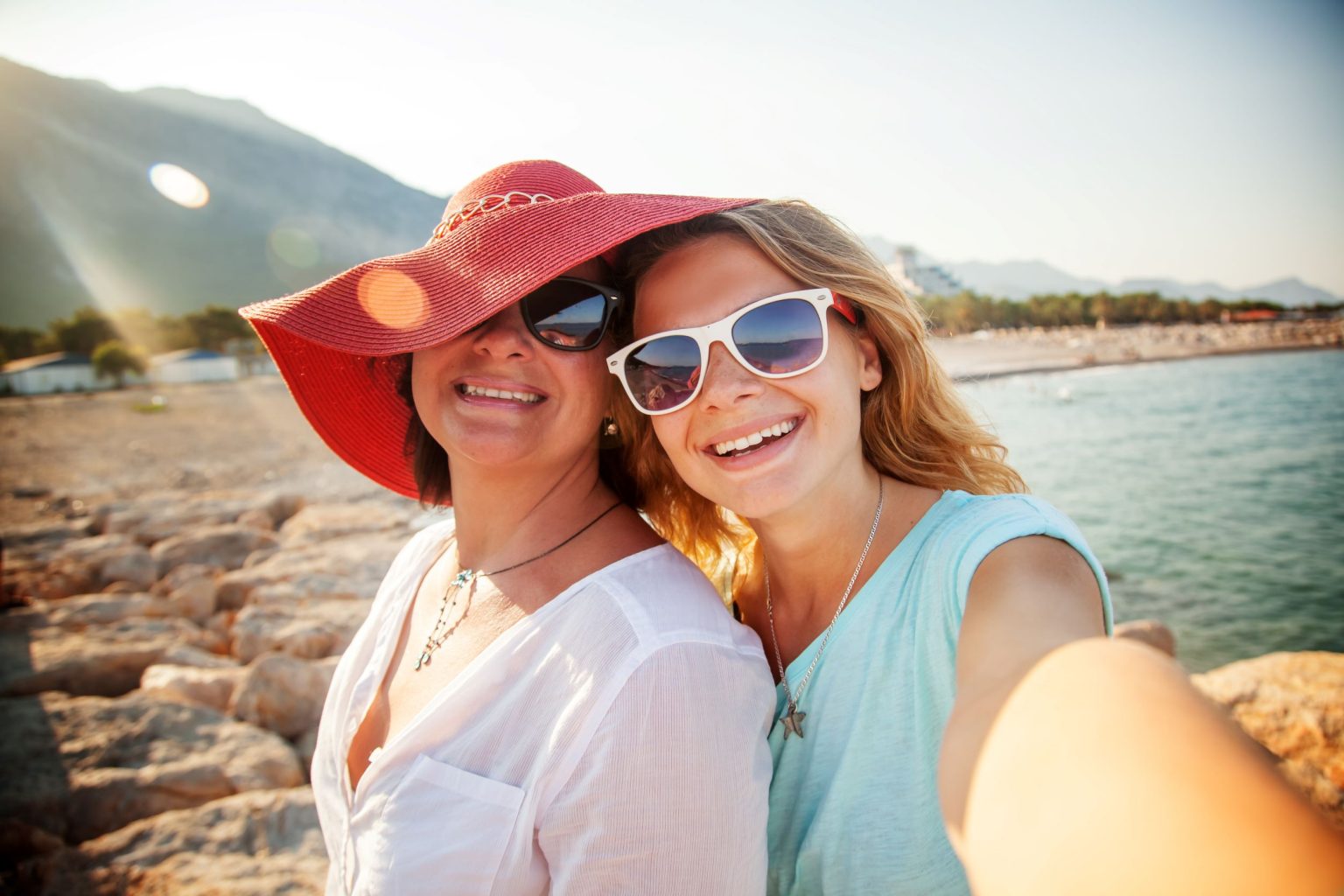 9 Best Beach Vacation Ideas For Mother And Daughter | Easy Travel Group ...